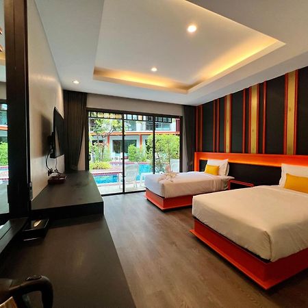 Wow Phuket Hotel Buitenkant foto