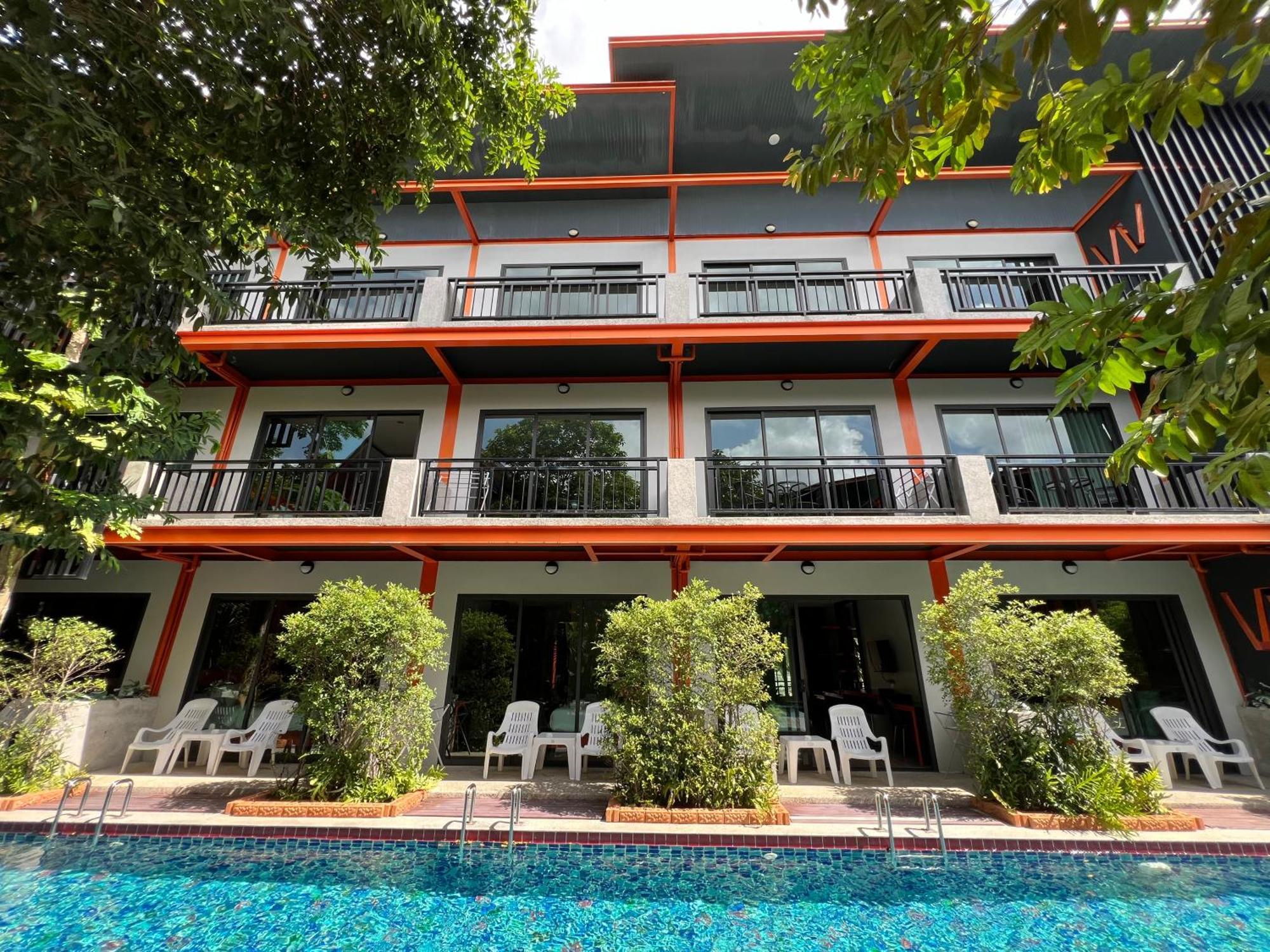 Wow Phuket Hotel Buitenkant foto