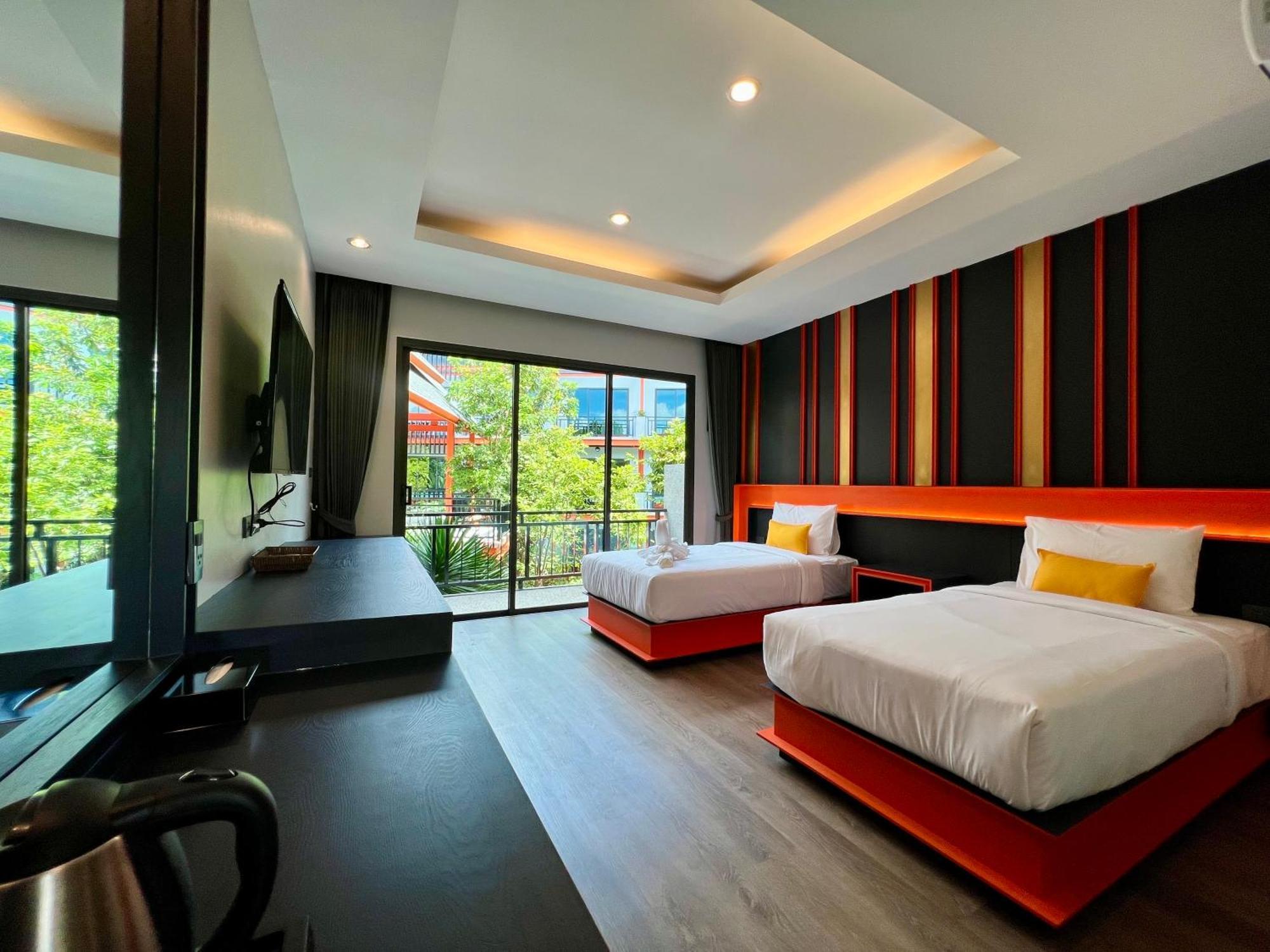 Wow Phuket Hotel Buitenkant foto